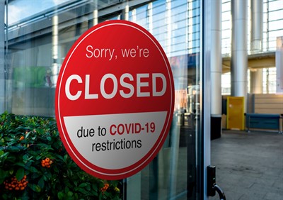 closed due to covid-19 sign